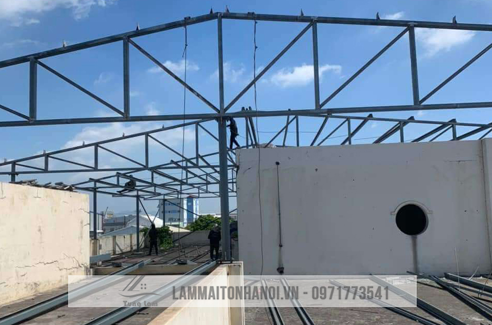 BẢNG BÁO GIÁ THI CÔNG LÀM MÁI TÔN CHỐNG NÓNG GIÁ RẺ MỚI NHẤT 2023