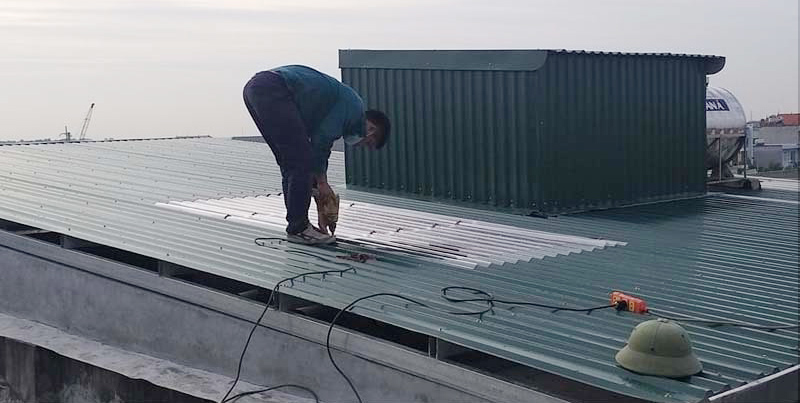 sửa chữa mái tôn giá rẻ