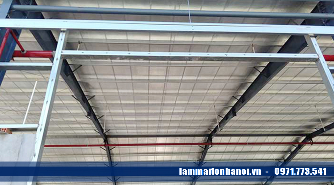  Làm mái tôn chống nóng