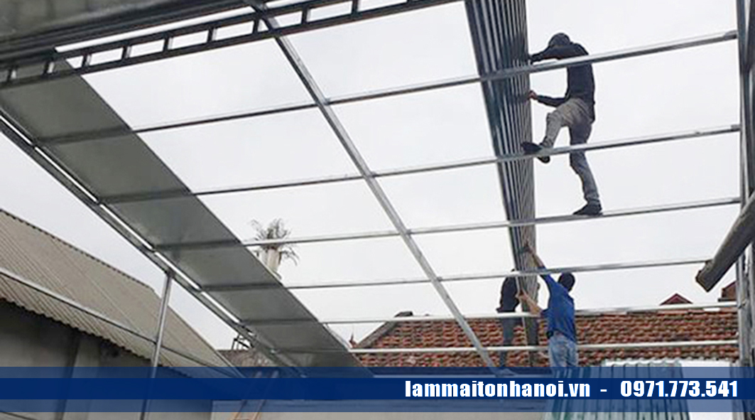  Làm mái tôn chống nóng